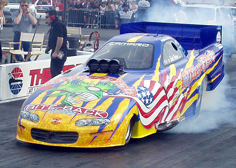 Todd Paton's new Nitro Fish Bites Back Camaro. Flyin' Phil Foto