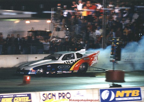 Alky FC racer David Ray burns out before winning the final. Photo by James Morgan