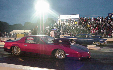 George Barksdale vs. Robert Tyree in Frantic Four qualifying. Neither racer made the field. Photo by Tim Pratt