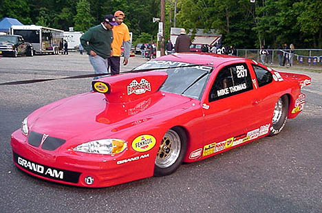 The sleek new 2001 Grand Am of Mike Thomas looked great. Photo by Tim Pratt