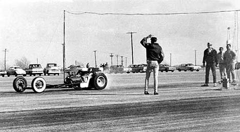 Harold Bettes hits the strip in 1961 in his first digger. Photo thanks to Harold Bettes