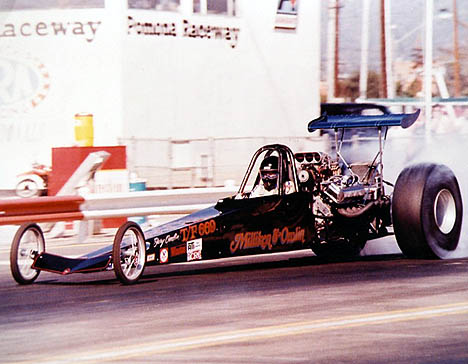 Here's the Omlin and Milliken car at Pomona. Check out the short wheelbase. Photo by Les Welch