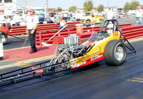 Mendy drove Ron Johnson's Jr Fueler in 2001. Ron will be available to advise Mendy's new team in 2002. Photo by Bruce Wheeler