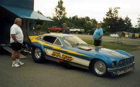 Shirl Greer's Mustang II nostalgia funny was on hand along with an aweome 1947 transporter. Photo by Berserko Bob