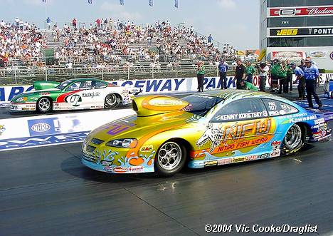 Drag Racing List - The 50th NHRA U.S. Nationals: Indy 2004 - Pro Stock (1)
