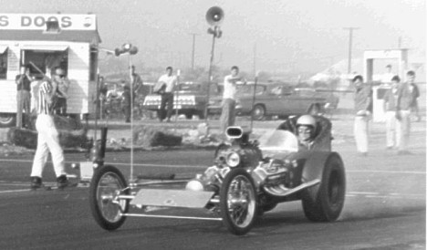 "Cementhead" Don Yates in Dick Goss' car at San Gabriel 1962. Photo by Steve Gibbs