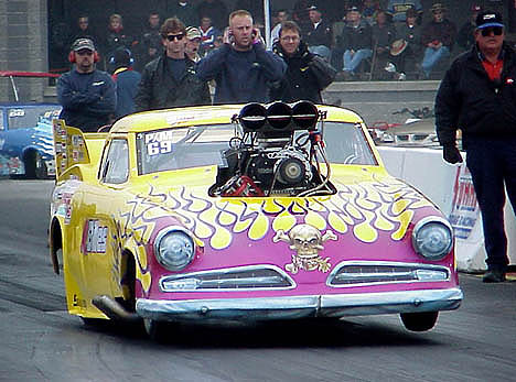 Al Billes, one of the original Pro Mod campaigners, came back after flirting with alky funnies. Photo by Brian Wood