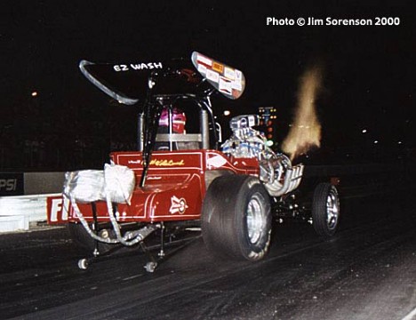 Mousie Marcellus' Winged Express Fuel Altered at the 2000 NIghtfire meet. Photo by Jim Sorenson