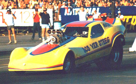 Bob Ver Steeg's alcohol Corvette took part in those great 64-car Seattle FC shows. Photo by Ralph Reiter