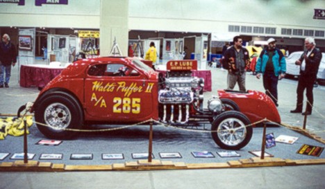 Walt's Puffer Fuel Altered looking good at Detroit's Cobo Hall. Photo by Wally Knoch