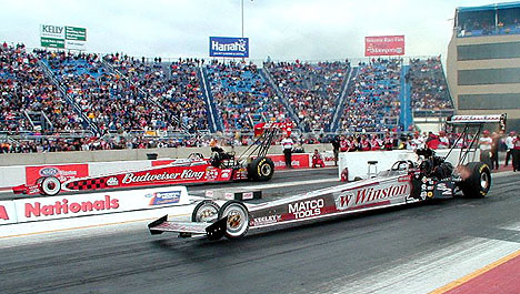 Kenny Bernstein and Gary Scelzi face off under perfect conditions at Joliet. Photo by Lee Ecker
