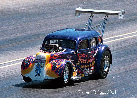 Steve Woods' modern gasser is flying at half track. Photo by Robert Briggs