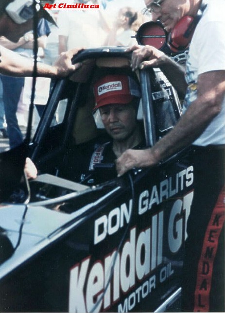 Don Garlits and Bruce Larson Warm Up Swamp Rat 32. Photo by Art Cimilluca
