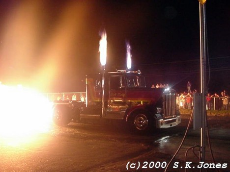 Bob Motz in full incinerator mode! Photo by Stephen Jones