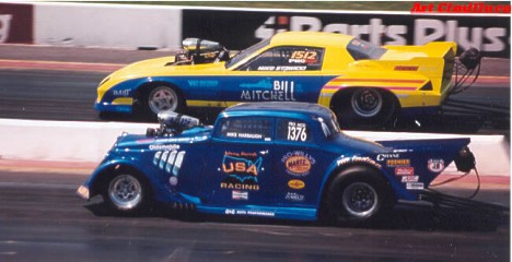 E-Town Pro Mod action, mid '90s. Johnny Rocca vs Mike Stawicki . Photo by Art Cimilluca