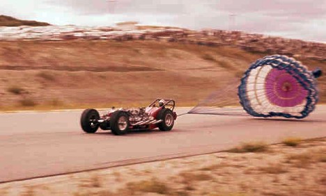 Tommy Ivo pulls the BIG chute! Photo by Pete Garramone