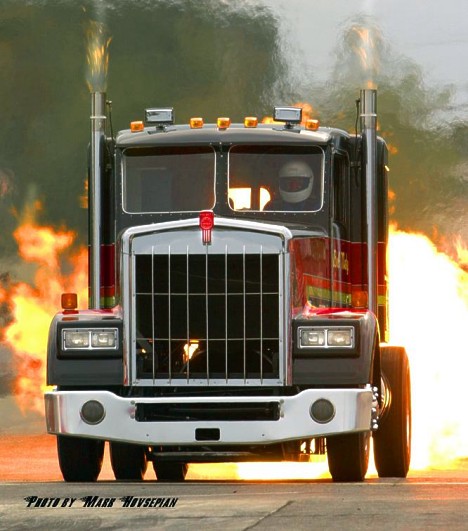Motzilla! Everyone's favorite Kenworth driver, Bob Motz. Photo by Mark Hovsepian