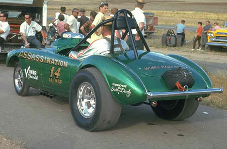 Art Ward in Roger Guzman's AA/Modified Sport Austin Healy 3000. Photo by Pete Garramone