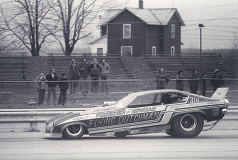 Stan Bowman's Flying Dutchman Vega on a cold Ohio day. Photo by Bob Strait