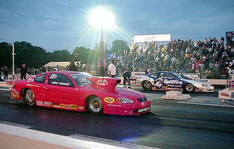 Mike Thomas vs. Jim Yates. Jim qualified; Mike didn't. Photo by Tim Pratt