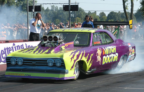 Jon Petrich and the Witchdoctor lead the Supercharged Warriors. Photo by Richard Long