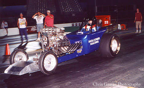 Holcomb kicks in all those Chevy horses on the launch. Photo by Chris Graves