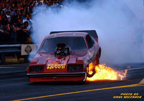 Jake Crimmins gets a little toasty at Epping, NH, in Jungle's second car in 1976. Photo by Dave Milcarek