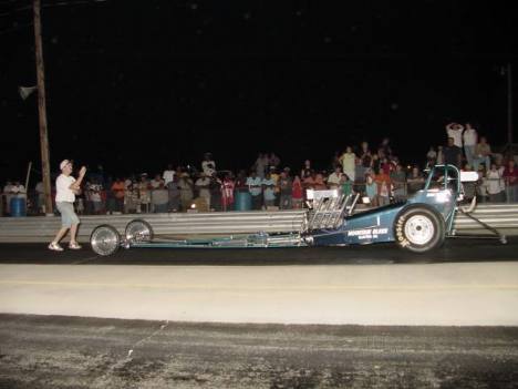 John Ring backs up from his burnout prior to a first round win. Roger Richards photo