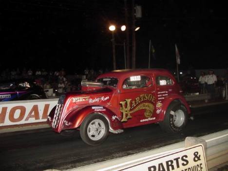 Keith Davids made it close, but Rickie Bowie defeated the Hartsoe Bros. machine. Roger Richards photo