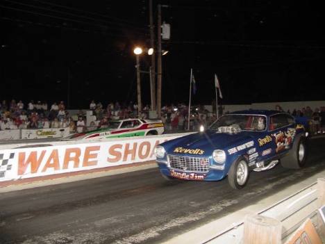 Ernie Walker took a second straight decision over Lonnie Patane. Roger Richards photo